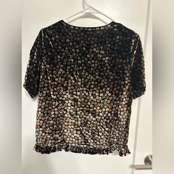 Like New Madewell Velvet Tulip-Sleeve Ruffle Top in Petite Bloom - Picture 12 of 12